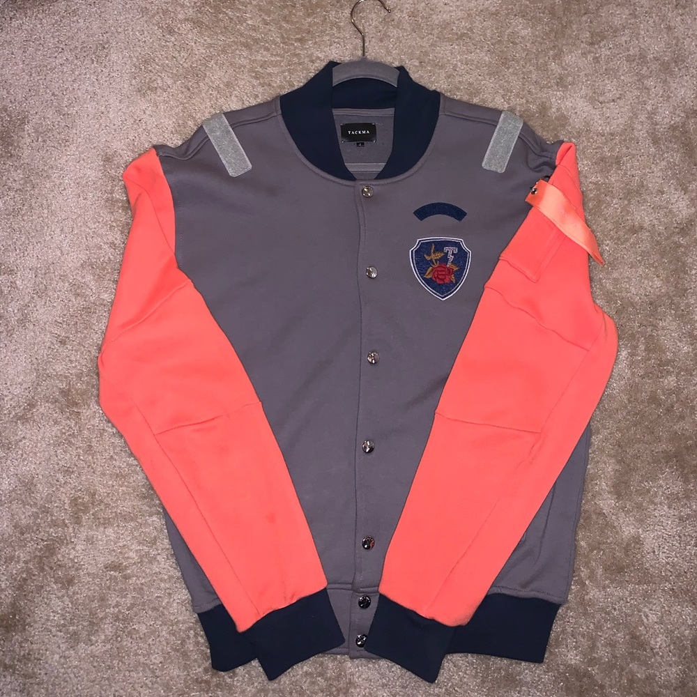 Tackma Jacket